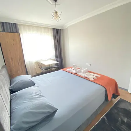 Ana Gueney Aparthotel *